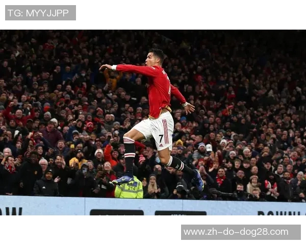 《球场风云与足坛巨星的传奇之歌:从梅西到C罗的足球梦》 《球场风云与足坛巨星的传奇之歌:从梅西到C罗的足球梦》