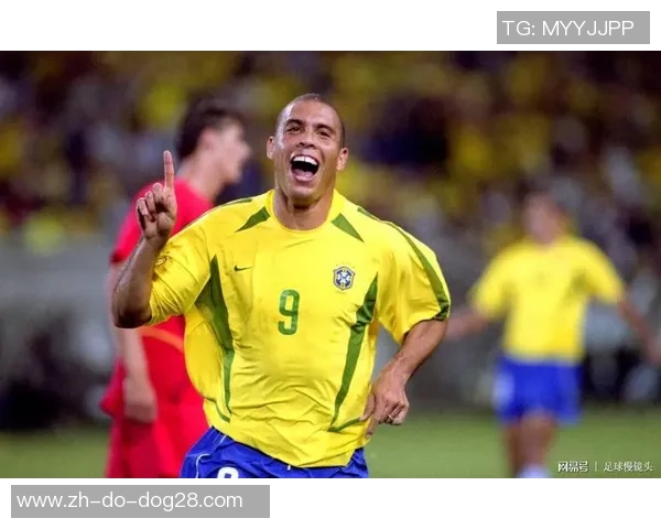 足球巨星深情示爱玫瑰花引发球迷热议浪漫背后故事感人 足球巨星深情示爱玫瑰花引发球迷热议浪漫背后故事感人